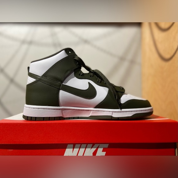 Nike Dunk High “Cargo Khaki” - Picture 3 of 7